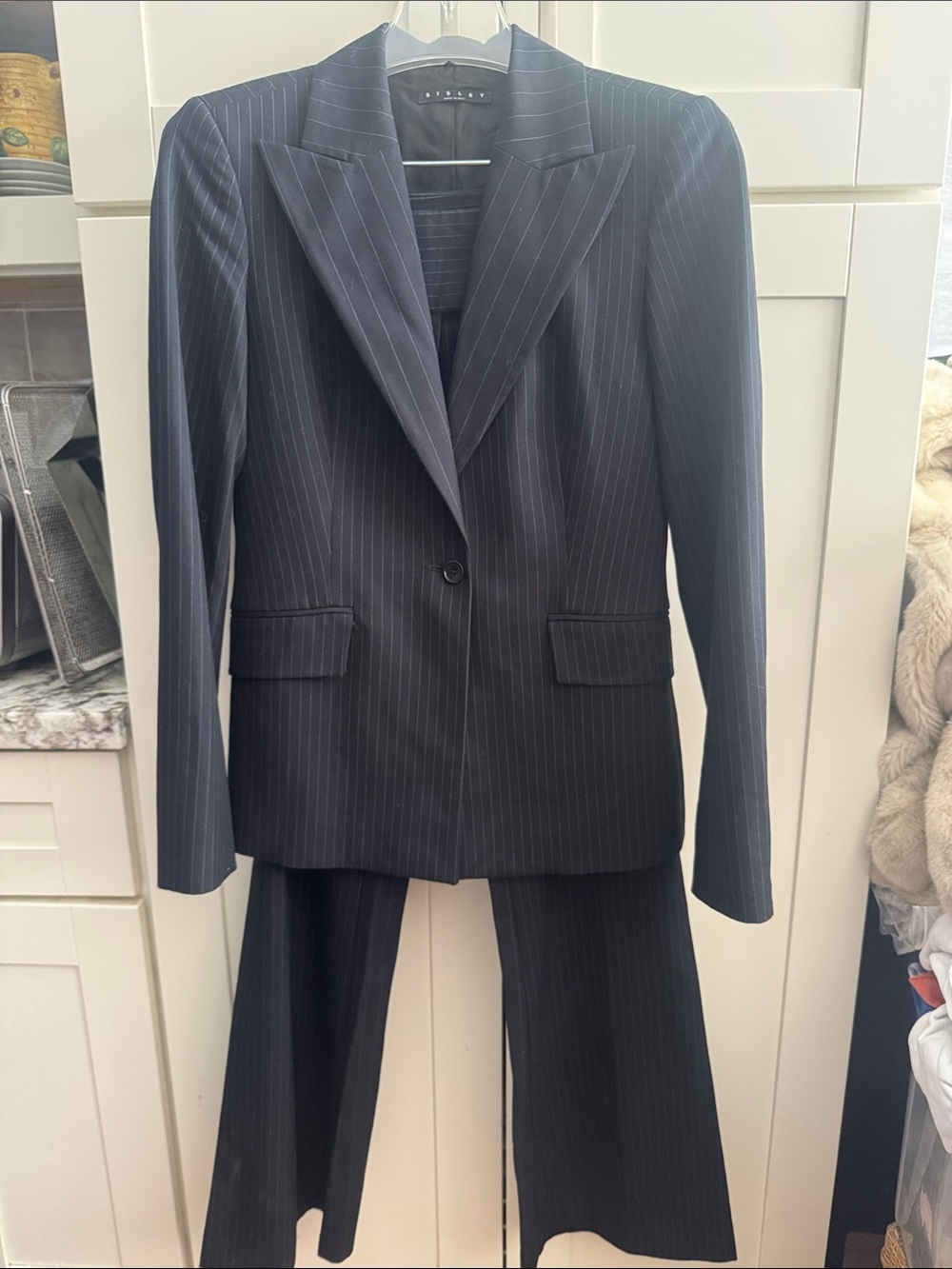 SISLEY Black with blue stripes suit